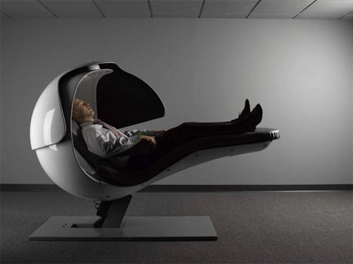 Изысканное футуристическое кресло «EnergyPod» для отдыха в тишине 