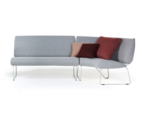 Уникальный модульный диван «Friends» от шведского мебельного мастера