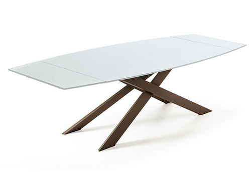 Причудливые столы «Cross», выполненные в промышленном стиле