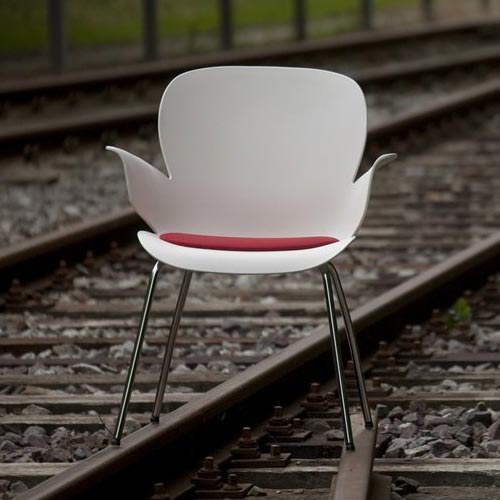 Офисные стулья «Calixo» – лучшая мебель для залов совещаний