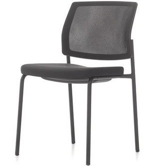 Простота и комфортабельность стульев со спинками «Trea»