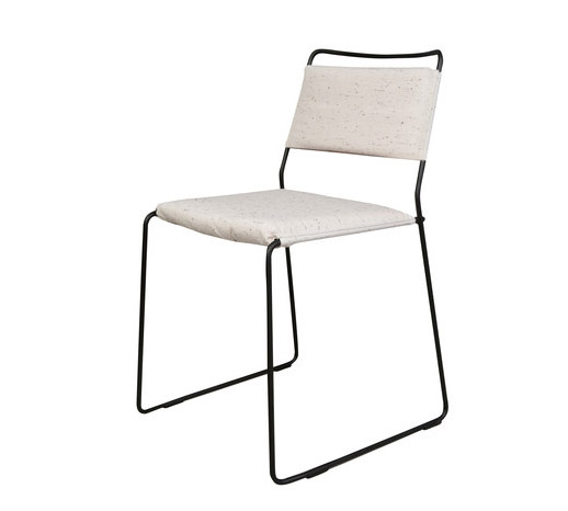 Причудливые стулья «One wire Chair» от датских мастеров