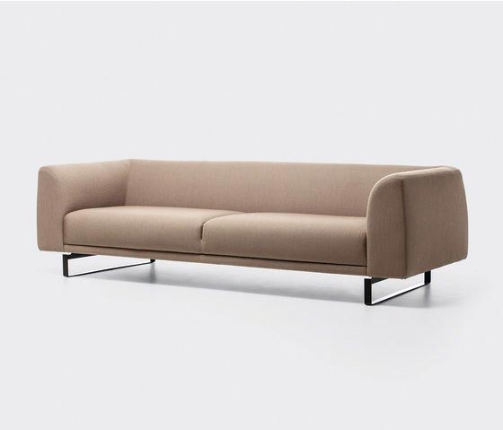 Привлекательные формы и щедрый дизайн диванов «Tailor»