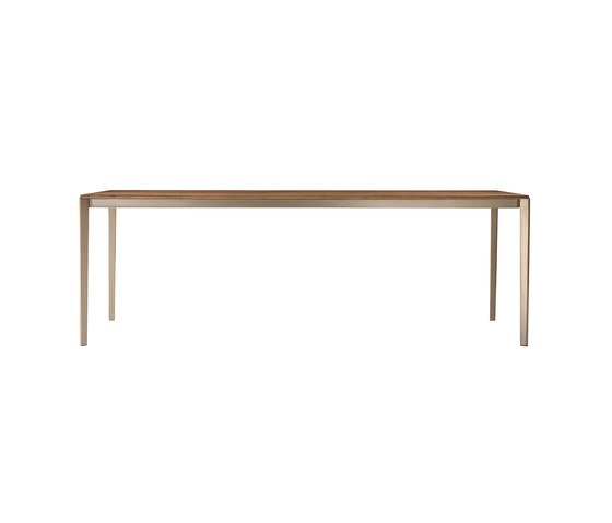 Чистый и интуитивно понятный дизайн столов «Tak Extension table»