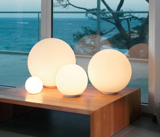 Круглые настольные лампы из коллекции «Dioscuri Table Lamp» Круглые настольные лампы из коллекции «Dioscuri Table Lamp»