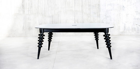 Привлекательные столы для конференц-залов «Marcela Table»