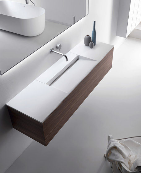 Эксклюзивный дизайн умывальников в ванную, выполненных из Cristalplant Biobased