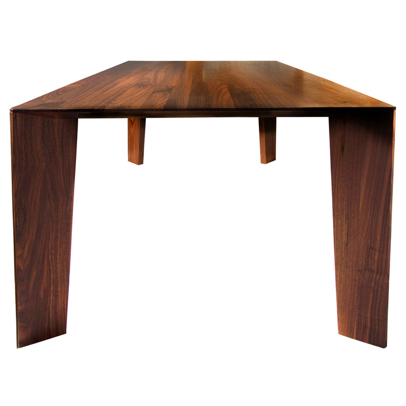 Роскошный обеденный стол из цельной древесины от Michael Buschsieweke