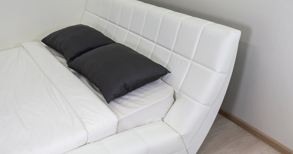 Кровать интерьерная Оливия с основанием искусственная кожа белая Картинка № 9