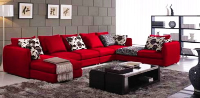 Как опасен и прекрасен в интерьере красный диван