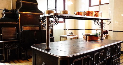 Антикварная кухонная плита. Исторический шарм и элегантность на Вашей кухне