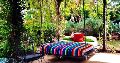 Сон под звездами: как обустроить уютное спальное место в саду
