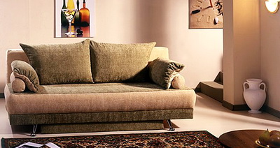 Боковины дивана декорированные пряжей