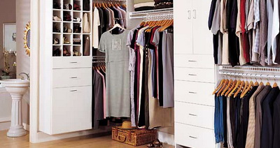 Как правильно обустроить  гардеробную комнату