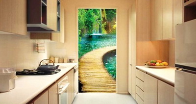 Как оригинально преобразить привычную дверь